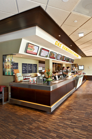 Thekenbereich im Jim Block Restaurant Hannover Thekenbereich im Jim Block Restaurant Hannover mit Menüanzeigen.