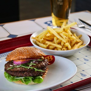 Der perfekte Samstag? JB Caesar und Lieblingsmenschen. 😊
Wer hat jetzt auch direkt Hunger?